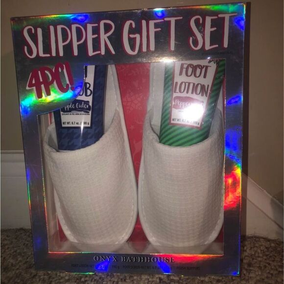 Onyx Bathhouse Slipper Gift Set 4 piece NEW NIB - Picture 2 of 2